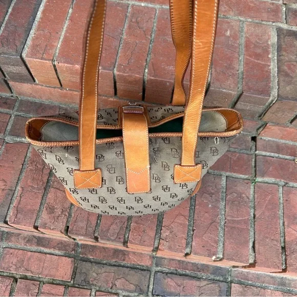 Dooney & Bourke canvas and leather signature shoulder bag - Picture 7 of 16
